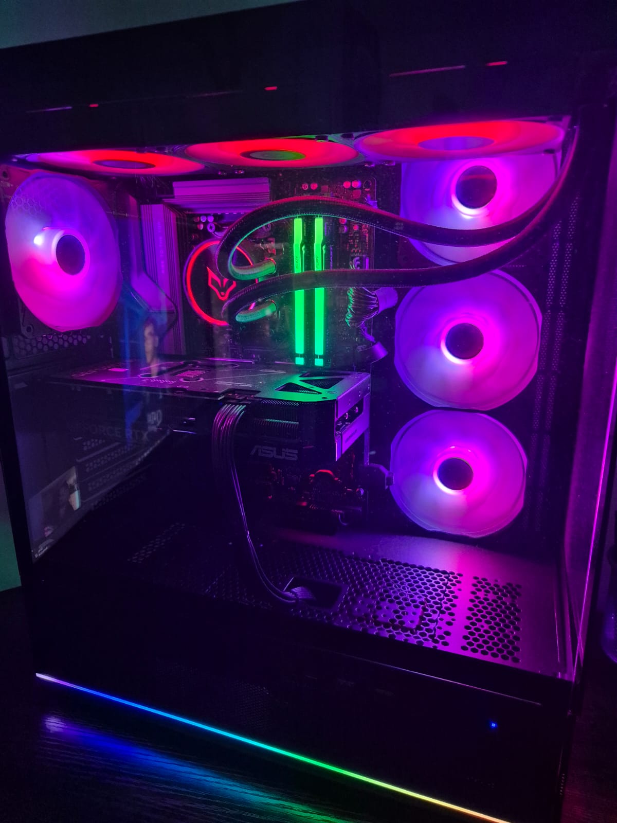 PC Gamer AMD Ryzen 7 7800X3D RTX 5070 - MSI MAG PANO - Pièce unique